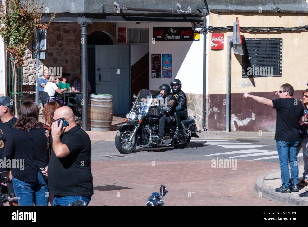 Photo des motards, avec leurs motos représentant la culture personnalisée des motards. Banque D'Images