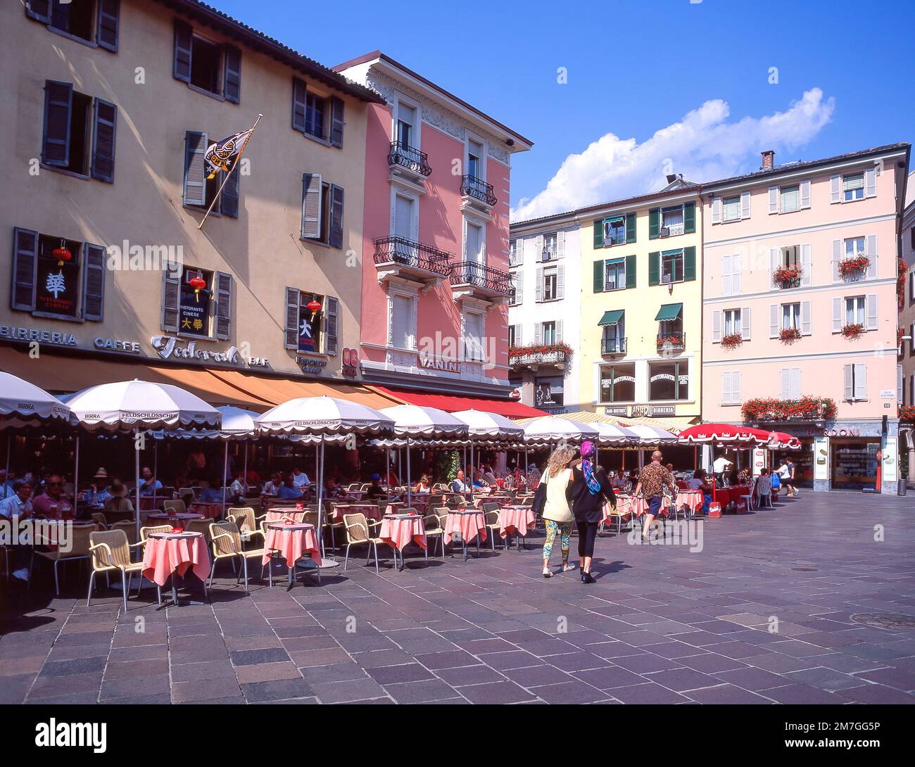 Restaurants en plein air, Piazza Della Reforma, Lugano, Tessin, Suisse Banque D'Images