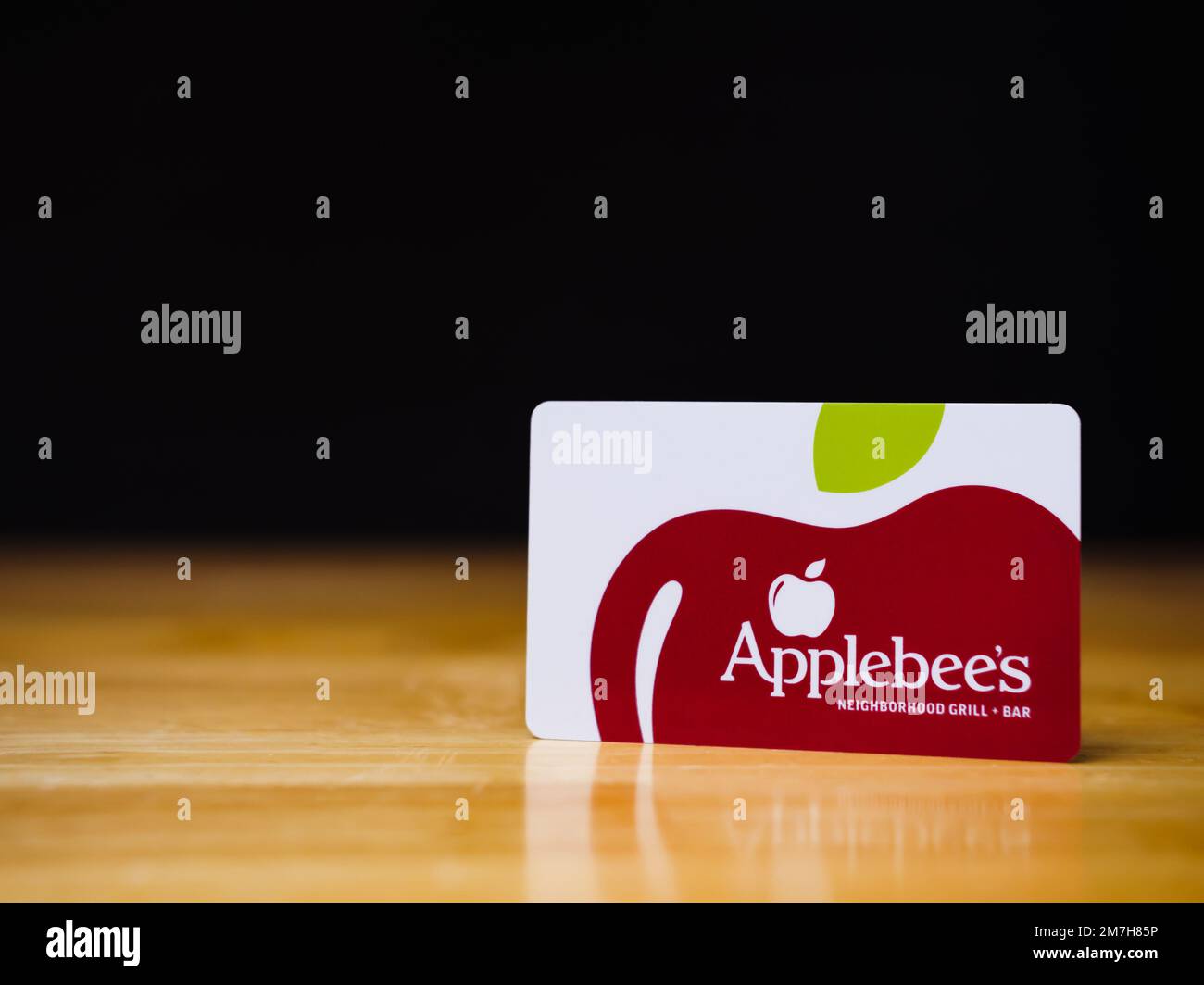 Carte cadeau Applebee's. Applebee's Neighborhood Grill + Bar est une chaîne américaine de restaurants décontractés fondée en 1980. Banque D'Images