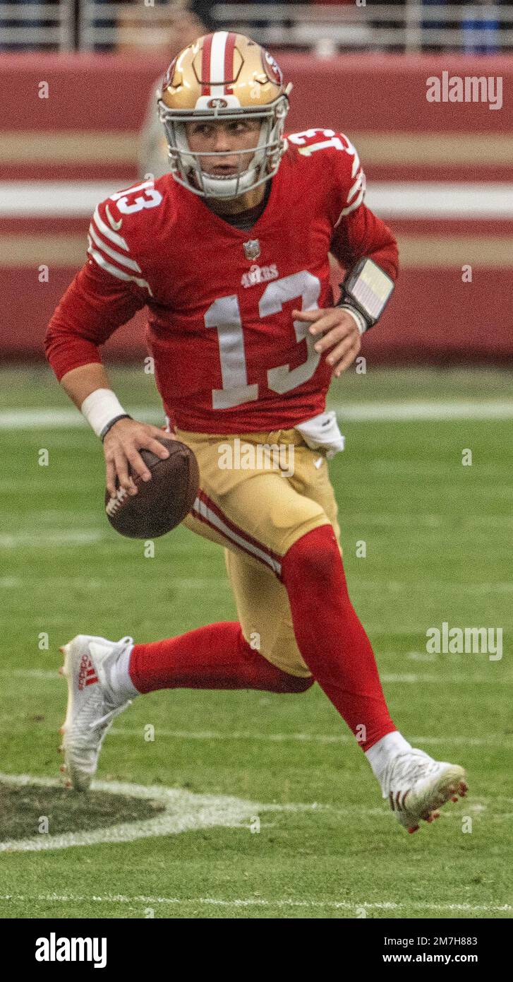 Santa Clara, Californie, États-Unis. 8th janvier 2023. San Francisco 49ers Quarterback Brock Purdy (13) le dimanche, 08 janvier 2023, au stade de Lévis à Santa Clara, Californie. Les 49ers battent les cardinaux 38-13. (Credit image: © Al Golub/ZUMA Press Wire) USAGE ÉDITORIAL SEULEMENT! Non destiné À un usage commercial ! Banque D'Images