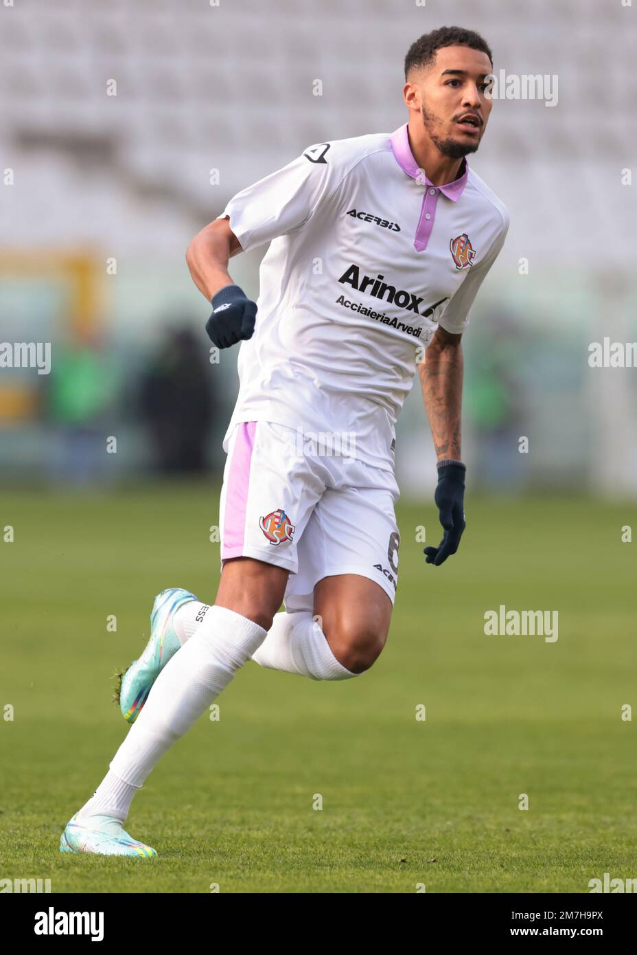 Turin, Italie, le 23rd décembre 2022. Charles Pickel des États-Unis Cremonese lors du match amical au Stadio Grande Torino, Turin. Le crédit photo devrait se lire: Jonathan Moscrop / Sportimage Banque D'Images
