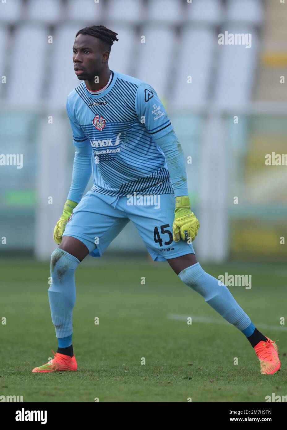 Turin, Italie, le 23rd décembre 2022. Mouhamadou Sarr des Etats-Unis Cremonese lors du match amical au Stadio Grande Torino, Turin. Le crédit photo devrait se lire: Jonathan Moscrop / Sportimage Banque D'Images