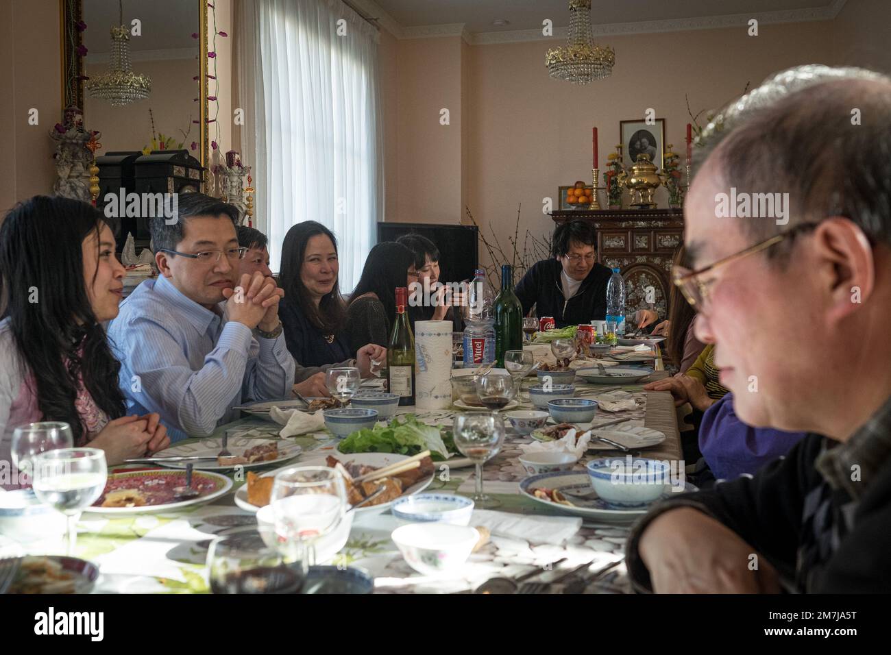 Olivier Donnars / le Pictorium - Tet, nouvel an vietnamien - 7/2/2016 - France / Ile-de-France (région) - repas de famille et d'amis chez M. et Mme Banque D'Images