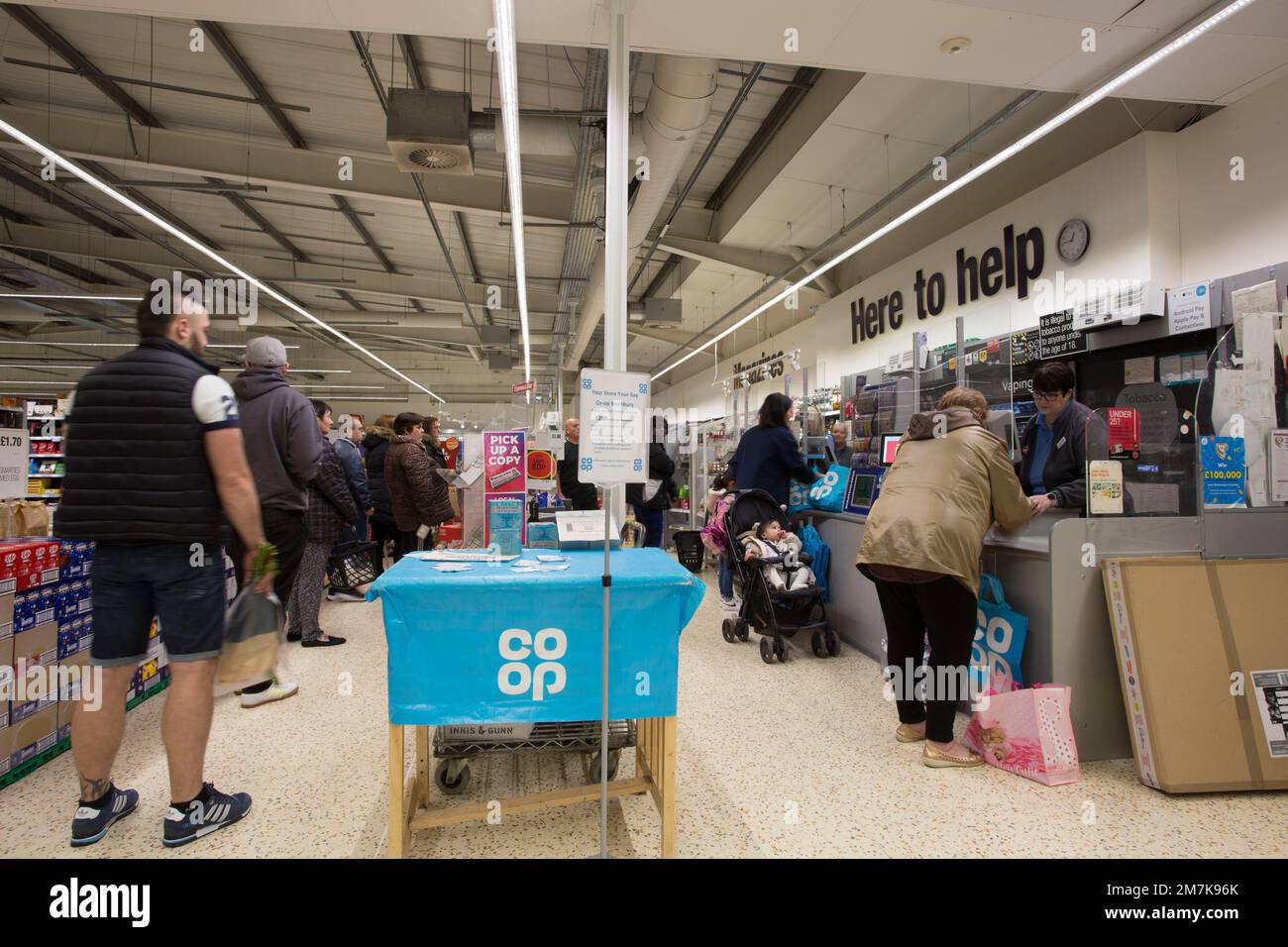 À l'intérieur d'un supermarché alimentaire Co-op Banque D'Images