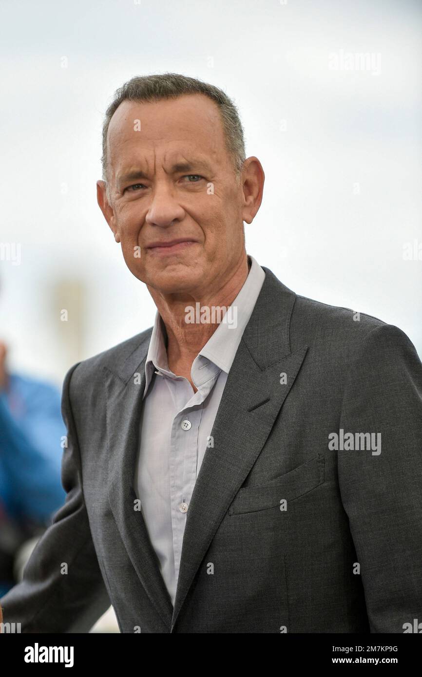 L'acteur Tom Hanks pose lors de la séance photo du film "Elvis" à l'occasion du Festival de Cannes sur 26 mai 2022 Banque D'Images