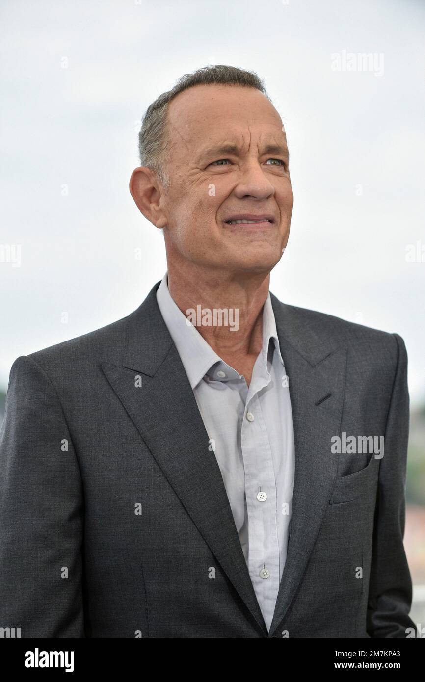 L'acteur Tom Hanks pose lors de la séance photo du film "Elvis" à l'occasion du Festival de Cannes sur 26 mai 2022 Banque D'Images