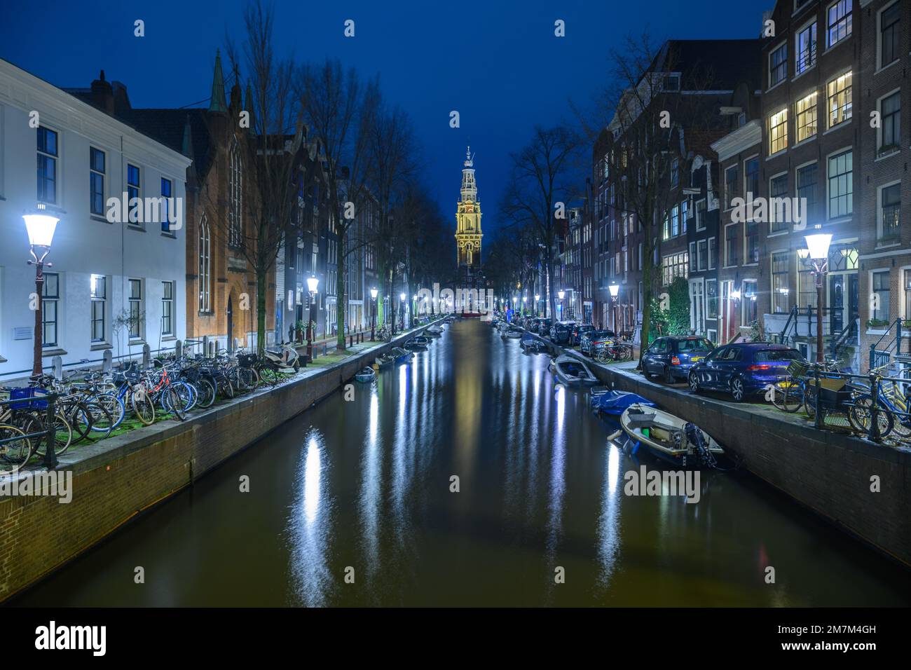 Canaux de la ville d'Amsterdam la nuit Banque D'Images