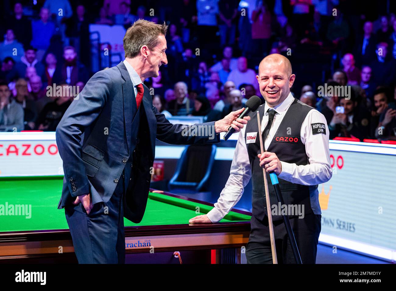 LONDRES, ROYAUME-UNI. 10th janvier 2023. Mark Allen v Barry Hawkins lors des matchs du Maître Cazoo 2023 jour 3 au Palais Alexandra mardi, 10 janvier 2023, Londres, ANGLETERRE. Credit: Taka G Wu/Alay Live News Banque D'Images