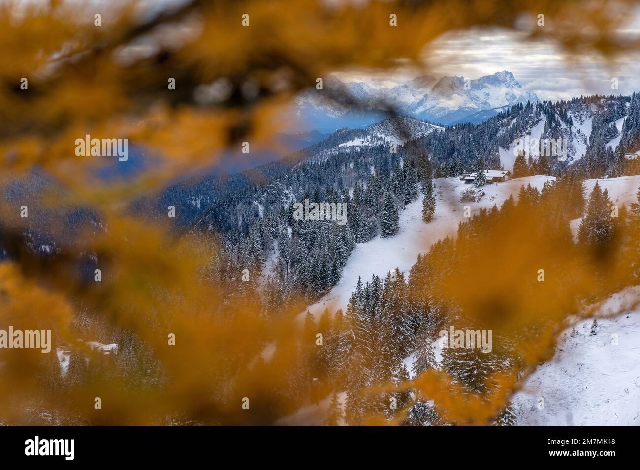 Europe, Allemagne, Sud de l'Allemagne, Bavière, haute-Bavière, Alpes bavaroises, Lenggries, vue de Brauneck sur Tölzer Hütte à Zugspitze Banque D'Images