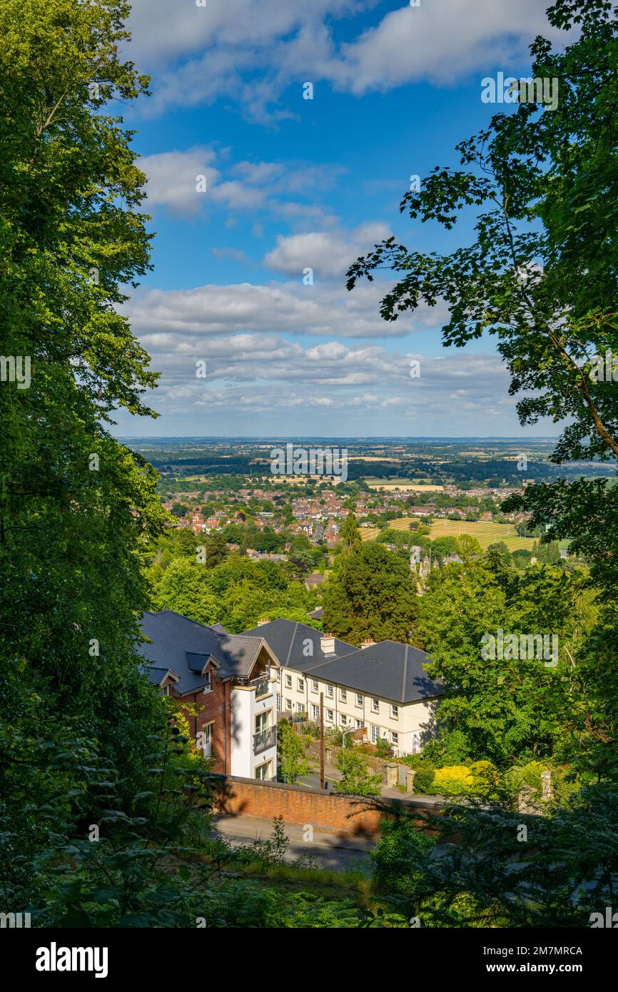 Vue vers l'est de l'autre côté de Malvern depuis la route de Wells Malvern, Worcestershire Banque D'Images