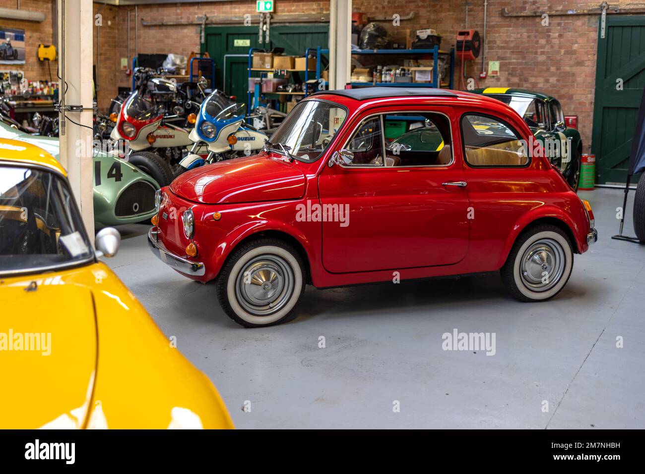 Fiat 500, exposée au Scramble de janvier qui s'est tenu au Bicester Heritage le 8th janvier 2023. Banque D'Images