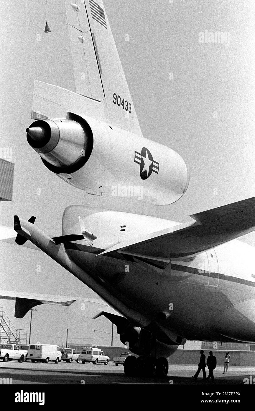 Vue rapprochée de la rampe de ravitaillement à grande vitesse d'un avion KC-10A Extender pendant la cérémonie de déploiement. Base: McDonnell-Douglas Plant État: Californie (CA) pays: États-Unis d'Amérique (USA) Banque D'Images