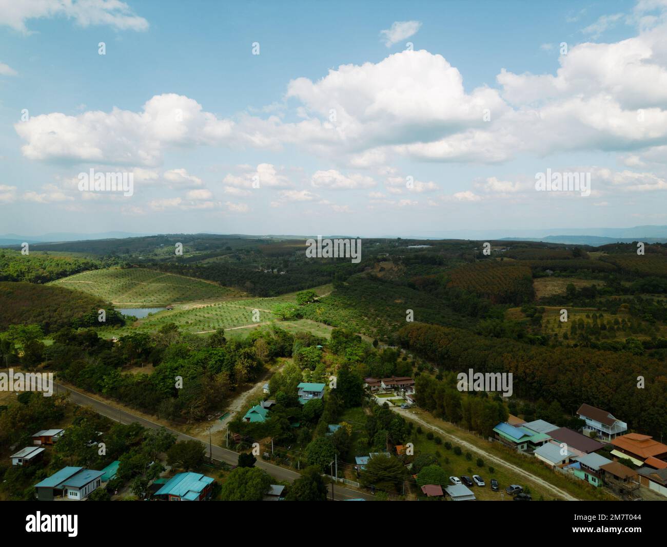 Vue aérienne sur le terrain et la montagne Banque D'Images