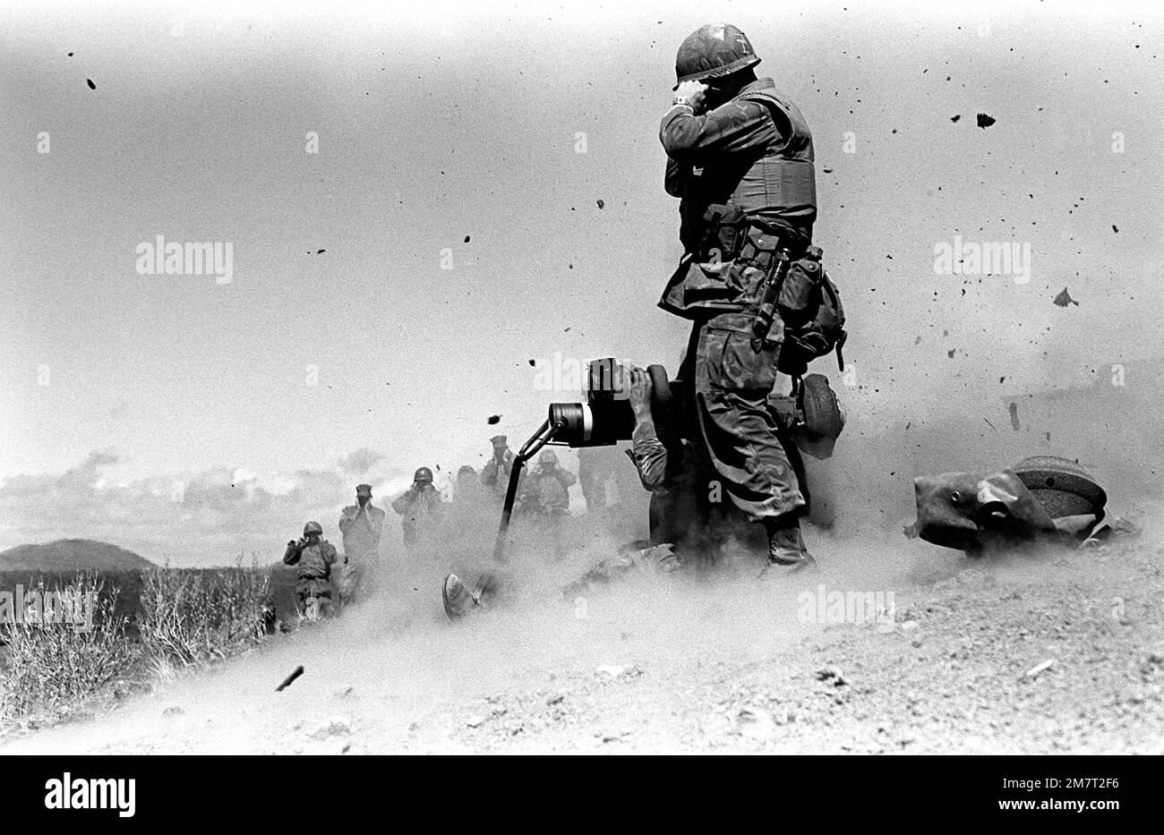Marines du peloton d'armes, Bataillon Landing Team, 1st BN., 3rd les Marines ont un exercice de tir direct avec l'arme antichar/assaut M-47 Dragon Medium. Le bataillon passe par l'évaluation de l'état de préparation au combat dans la zone d'entraînement de Pakalula. État : Hawaï (HI) pays : États-Unis d'Amérique (USA) Banque D'Images Marines du peloton d'armes, Bataillon Landing Team, 1st BN., 3rd les Marines ont un exercice de tir direct avec l'arme antichar/assaut M-47 Dragon Medium. Le bataillon passe par l'évaluation de l'état de préparation au combat dans la zone d'entraînement de Pakalula. État : Hawaï (HI) pays : États-Unis d'Amérique (USA) Banque D'Images
