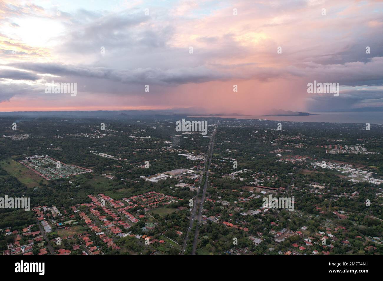 Route de masaya à Managua vue aérienne de drone Banque D'Images