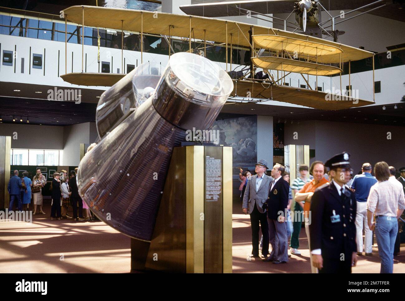 Vue sur une capsule spatiale au Musée national de l'air et de l'espace du Smithsonian Institute. Base: Washington État: District de Columbia (DC) pays: Etats-Unis d'Amérique (USA) Banque D'Images