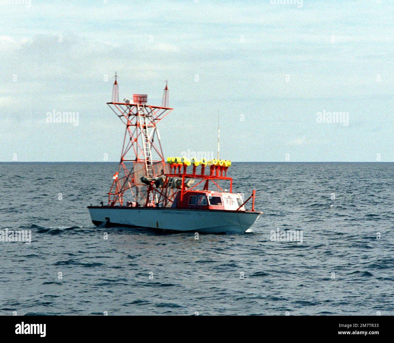 Vue des supports de caméra installés sur un bateau septa Mark 35 pour le  tournage des opérations de missiles Vandal. Base: Port Hueneme État:  Californie (CA) pays: Etats-Unis d'Amérique (USA Photo Stock -