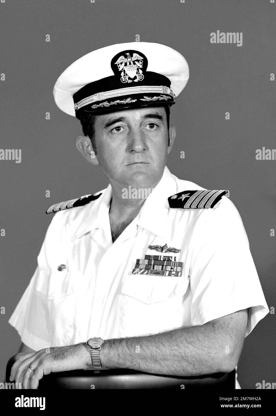 CAPT John P. Davis, USN (couvert). Pays : inconnu Banque D'Images