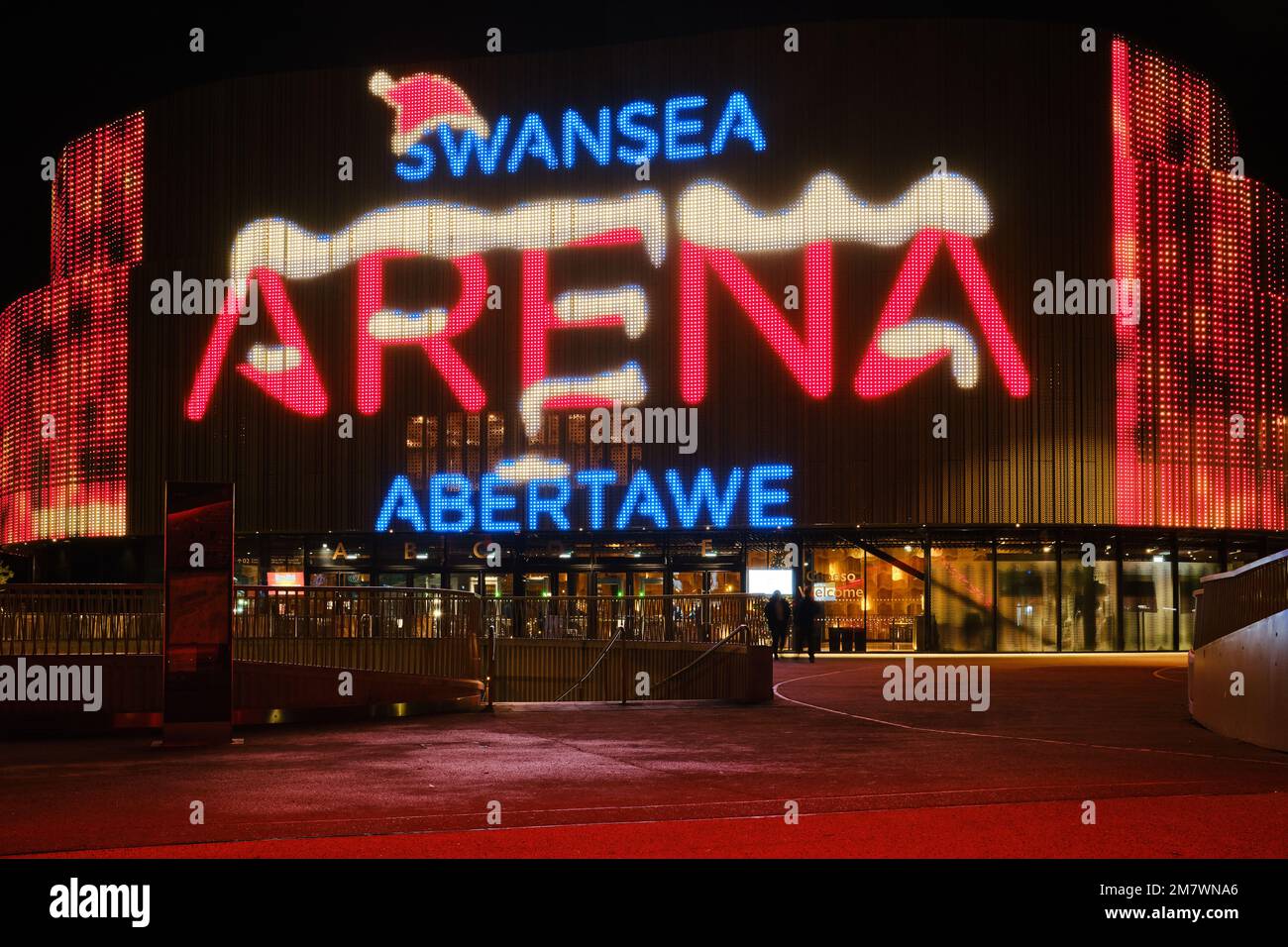 Swansea Arena la nuit Banque D'Images
