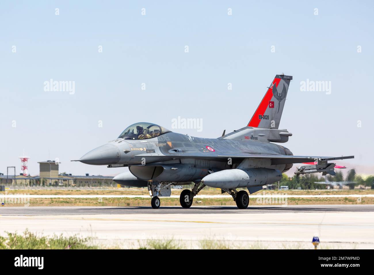 Konya, Turquie - 07 01 2021: Exercice Anatolian Eagle Air Force 2021 F16 avion de chasse en position de transport en Turquie. Banque D'Images