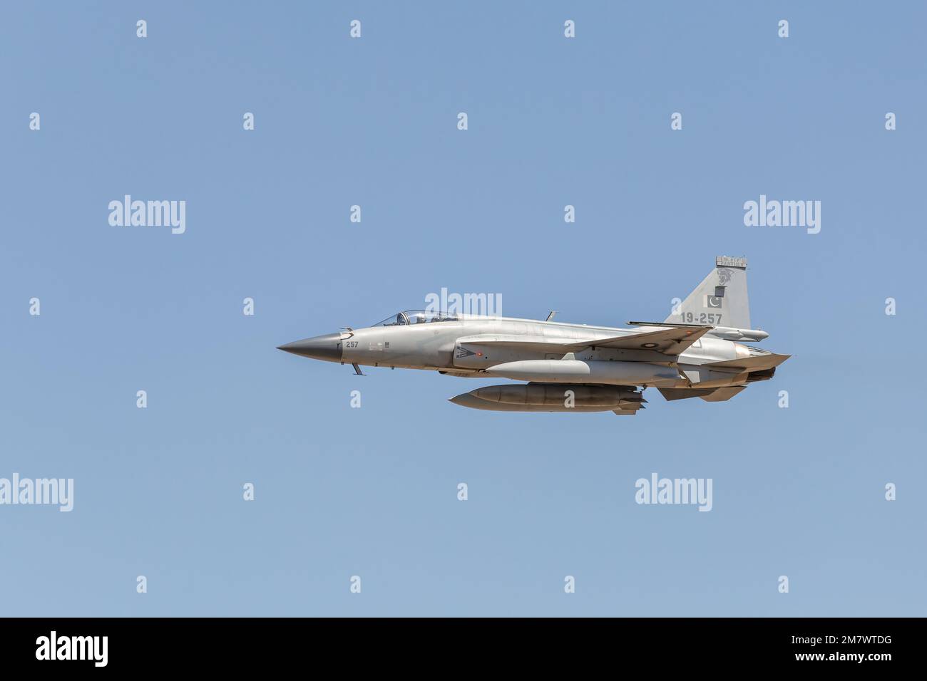 Konya, Turquie - 07 01 2021: Anadolu Kartalı Air Force exercice 2021; JF 17 avion de chasse de l'armée de l'air du Pakistan vole au-dessus de la Turquie. Banque D'Images