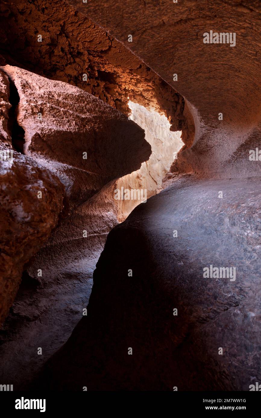 Une grotte dans le désert d'Atacama, au Chili Banque D'Images