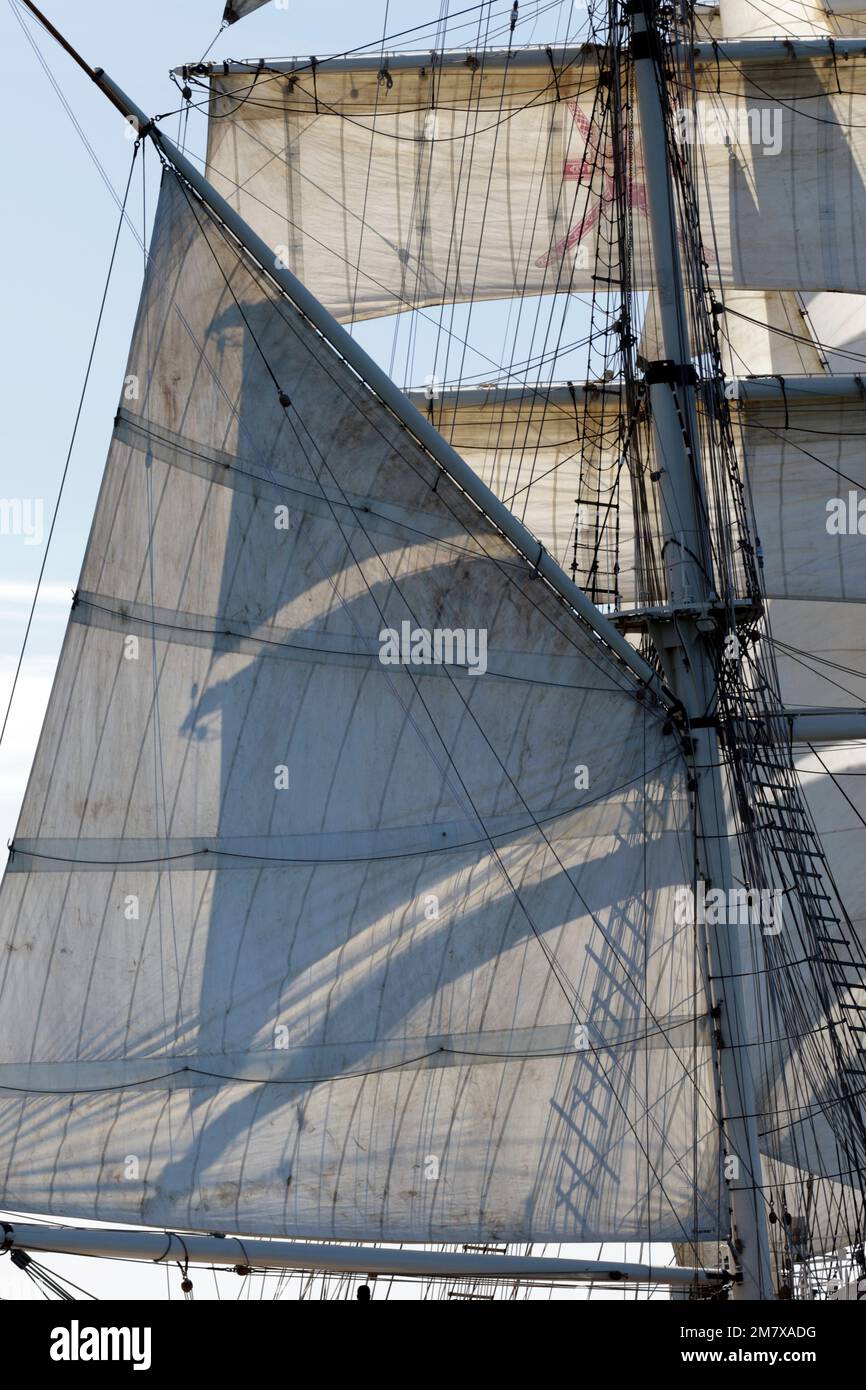 Navire de la marine omanaise Shabab Oman II, départ de la course de Turku, 2017 Banque D'Images