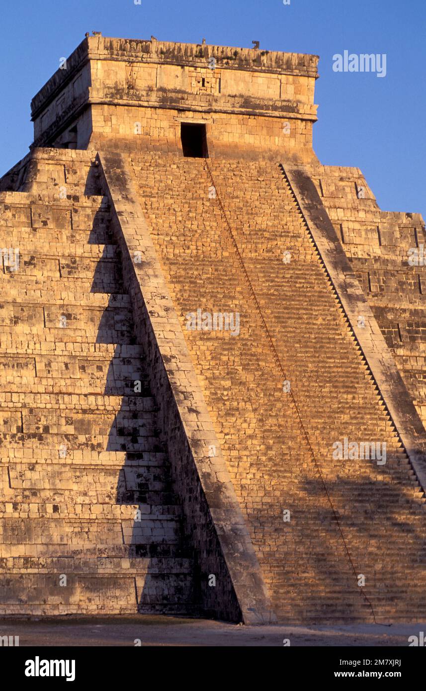 Pyramid de Kukukan, site Maya, site archéologique de Chichen Itza, Estado de Yucatan, Mexique Banque D'Images