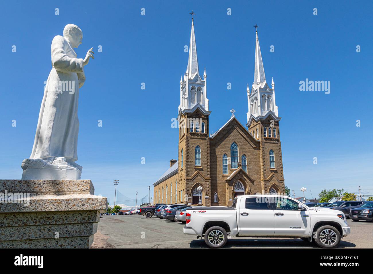 SAINT-JEAN-BAPTISTE (SAINT JEAN BAPTISTE) ÉGLISE CATHOLIQUE, TRACADIE-SHEILA, NOUVEAU BRUNSWICK, CANADA, AMÉRIQUE DU NORD Banque D'Images