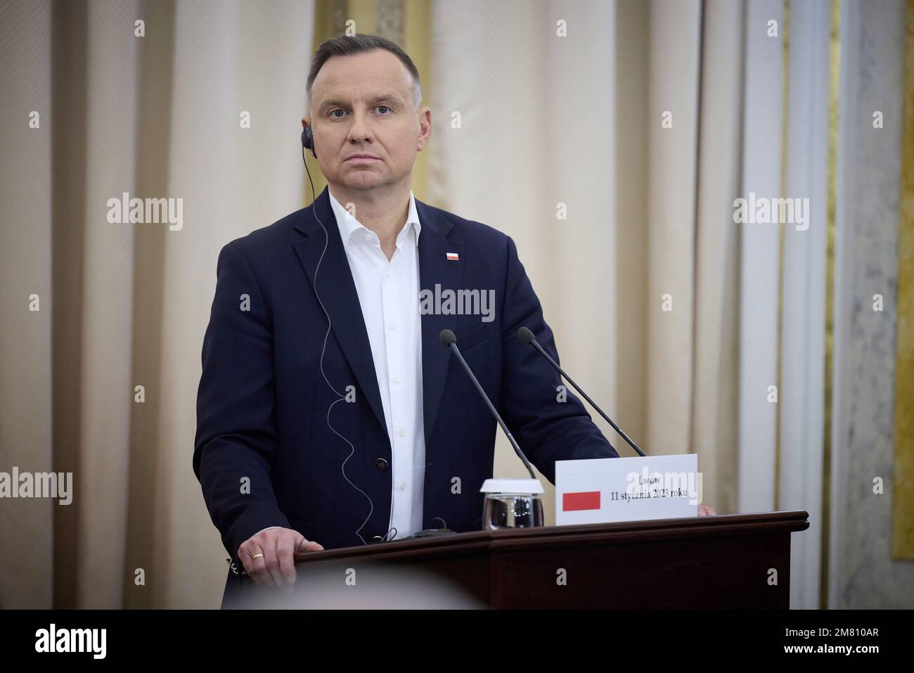 Lviv, Ukraine. 11th janvier 2023. Le président polonais Andrzej Duda, le président ukrainien Volodymyr Zelensky (non vu) et le président lituanien Gitanas Nauseda (non vu) assistent à une conférence de presse commune après leur réunion à Lviv (Ukraine) sur 11 janvier 2023. Les Présidents de l'Ukraine, de la Lituanie et de la Pologne ont signé la Déclaration commune à la suite du deuxième Sommet du triangle de Lublin à Lviv; un statut officiel a été déclaré. Photo du Président ukrainien Bureau de presse/UPI crédit: UPI/Alay Live News Banque D'Images