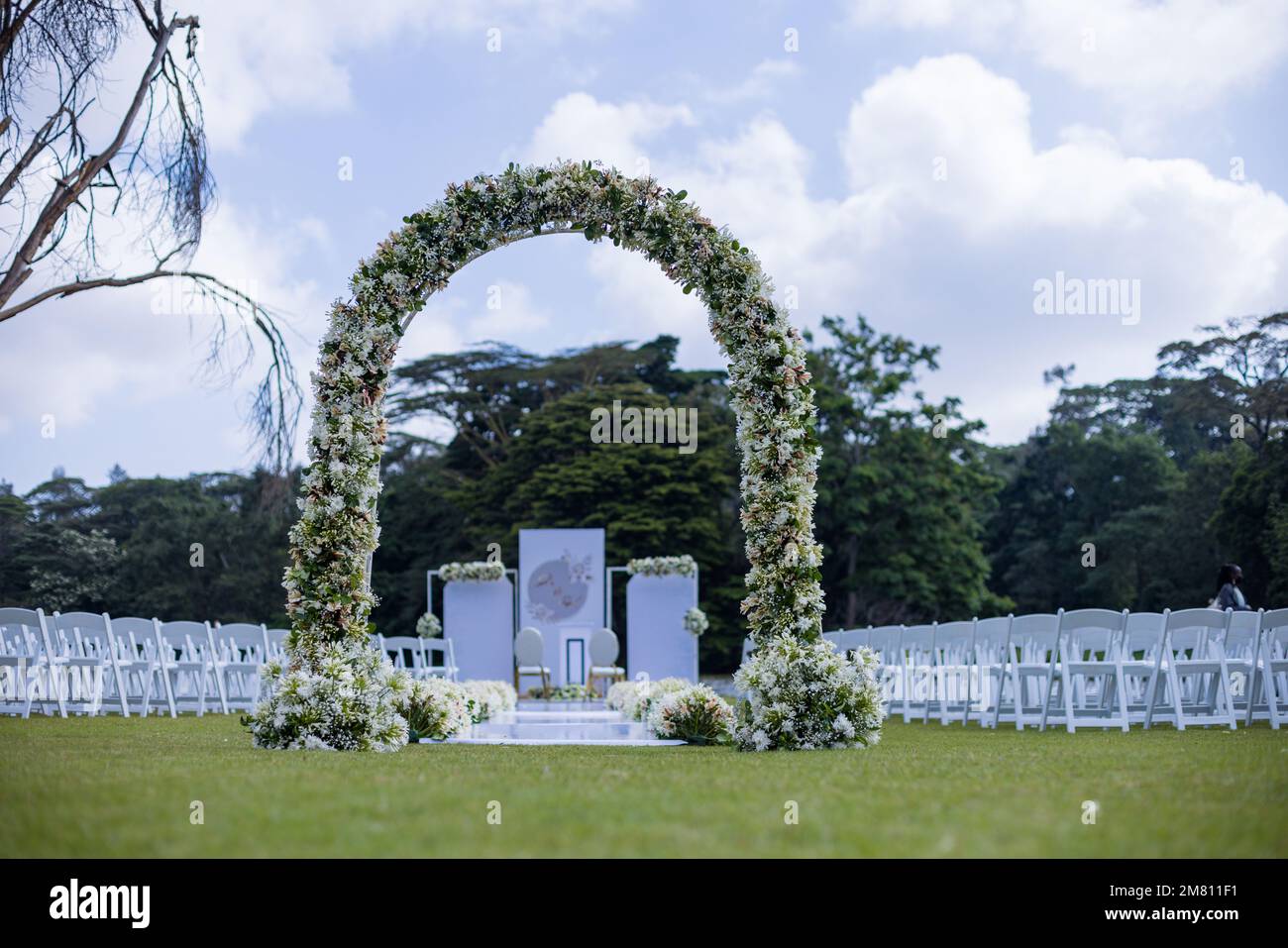 Kenyan images de mariage photos mise en place Rigs Accessoires Détails nourriture robe de mariée robes couple mariée anneaux chaussures à l'extérieur à l'intérieur sauvage bushepic Banque D'Images