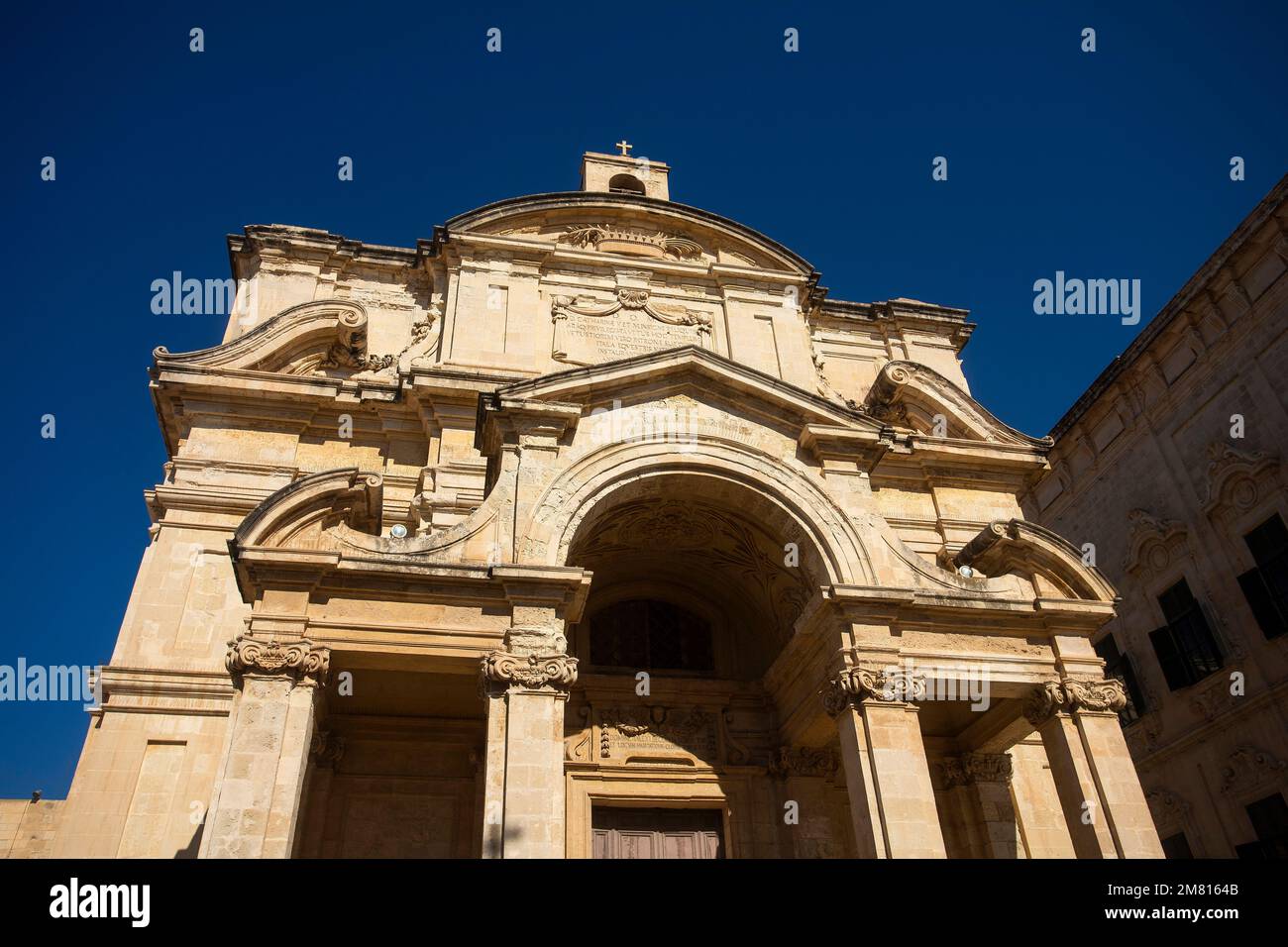 La Valette, Malte. 7 octobre 2022. L'église italienne de Sainte-Catherine est une église catholique romaine de la Valette, la capitale de Malte Banque D'Images