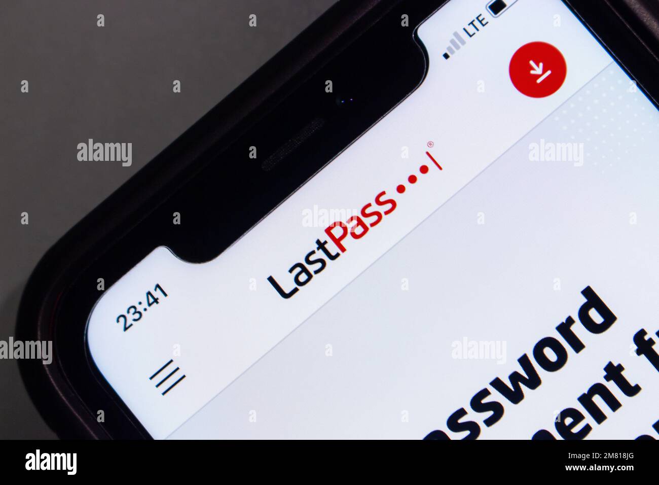 Logo de LastPass dans son site web sur iPhone. LastPass est un gestionnaire de mots de passe distribué sous forme d'abonnement et modèle freemium avec des fonctionnalités limitées Banque D'Images