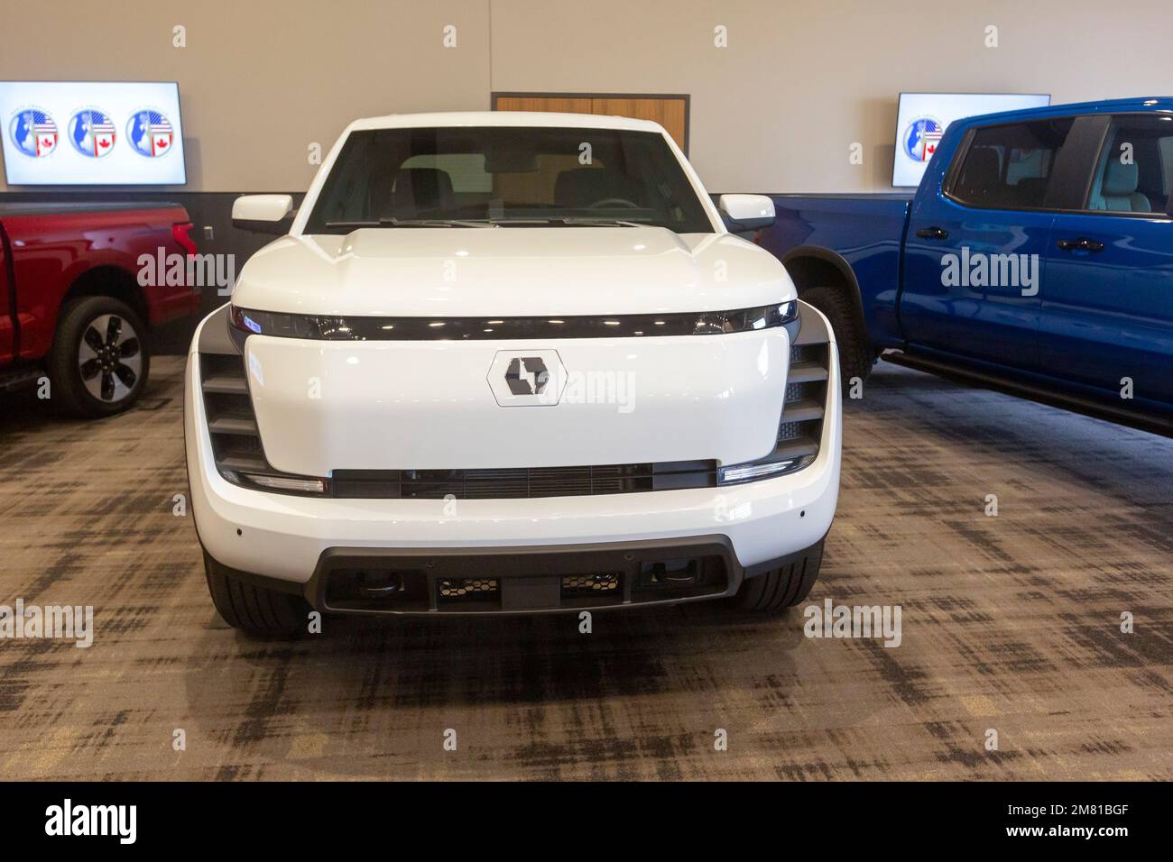 Pontiac, Michigan, États-Unis. 11th janvier 2023. Le camion électrique Lordstown Endurance a remporté le prix du camion nord-américain de l'année. Les prix annuels de voiture, camion et véhicule utilitaire nord-américain de l'année (NACTOY) sont jugés par un panel de 50 journalistes automobiles professionnels. Tous les finalistes pour le véhicule utilitaire de l'année étaient des véhicules électriques. Crédit : Jim West/Alay Live News Banque D'Images