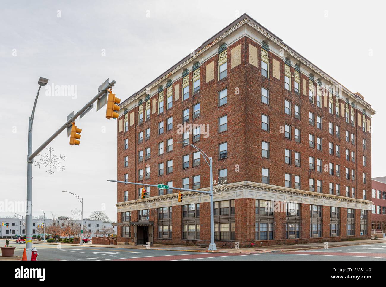 BURLINGTON, NC, USA-2 JAN 2023: Alamance Plaza Senior Residences, Leasing par Beacon Management. À l'origine Alamance Hotel. Banque D'Images