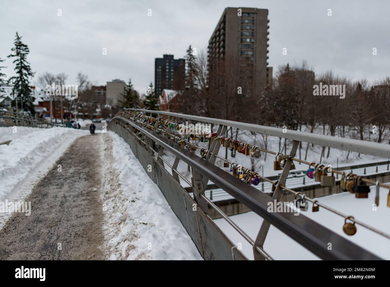 Cadenas sur la passerelle de Corktown, Ottawa (Ontario), Canada Banque D'Images