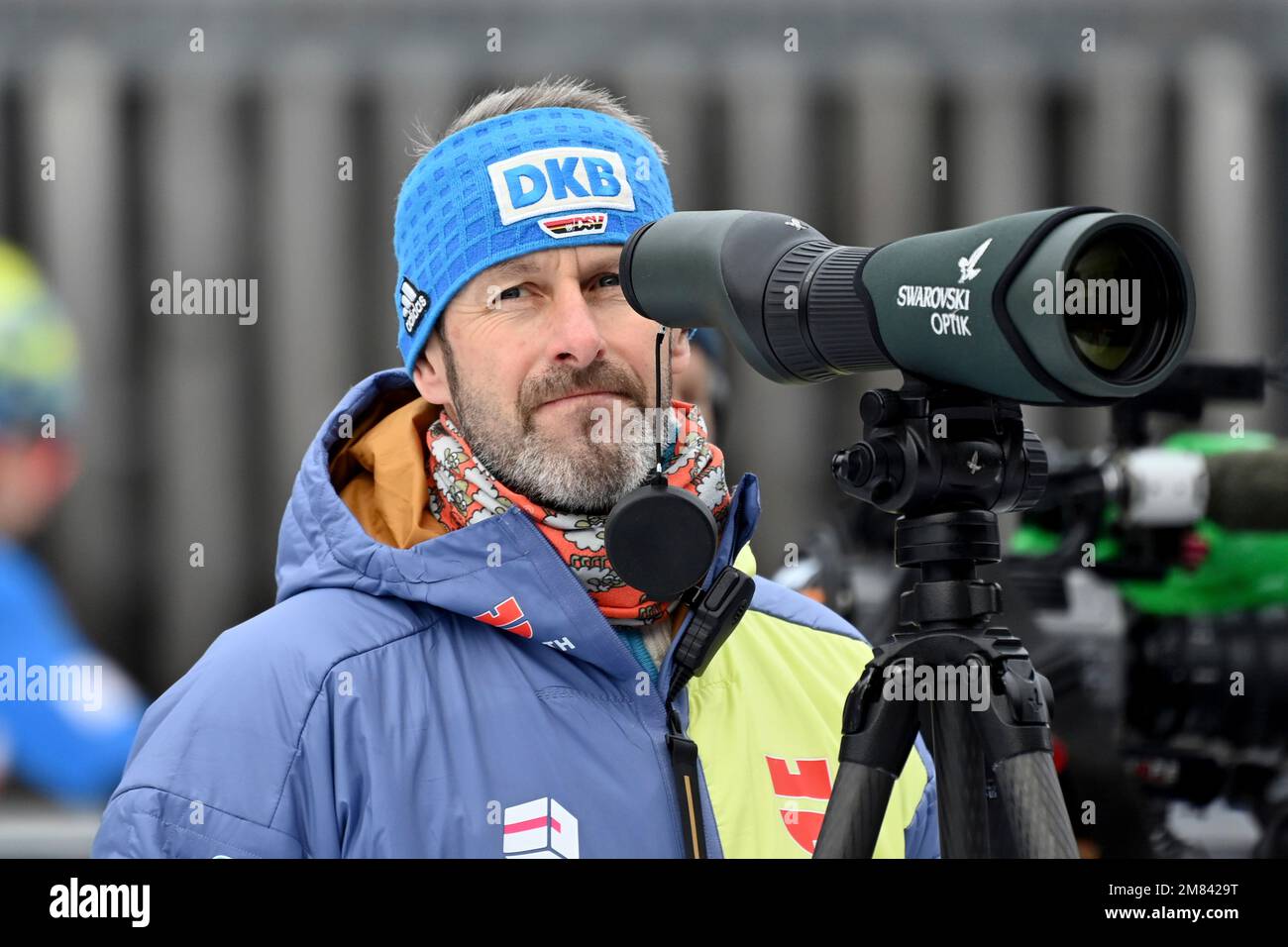 L'entraîneur national Mark KIRCHNER au télescope, une seule image, couper un seul motif, portrait, portrait, portrait. Coupe du monde de biathlon de l'IBU hommes 20km individuel sur 11 janvier 2023 à Ruhpolding, saison 2022/23. ? Banque D'Images