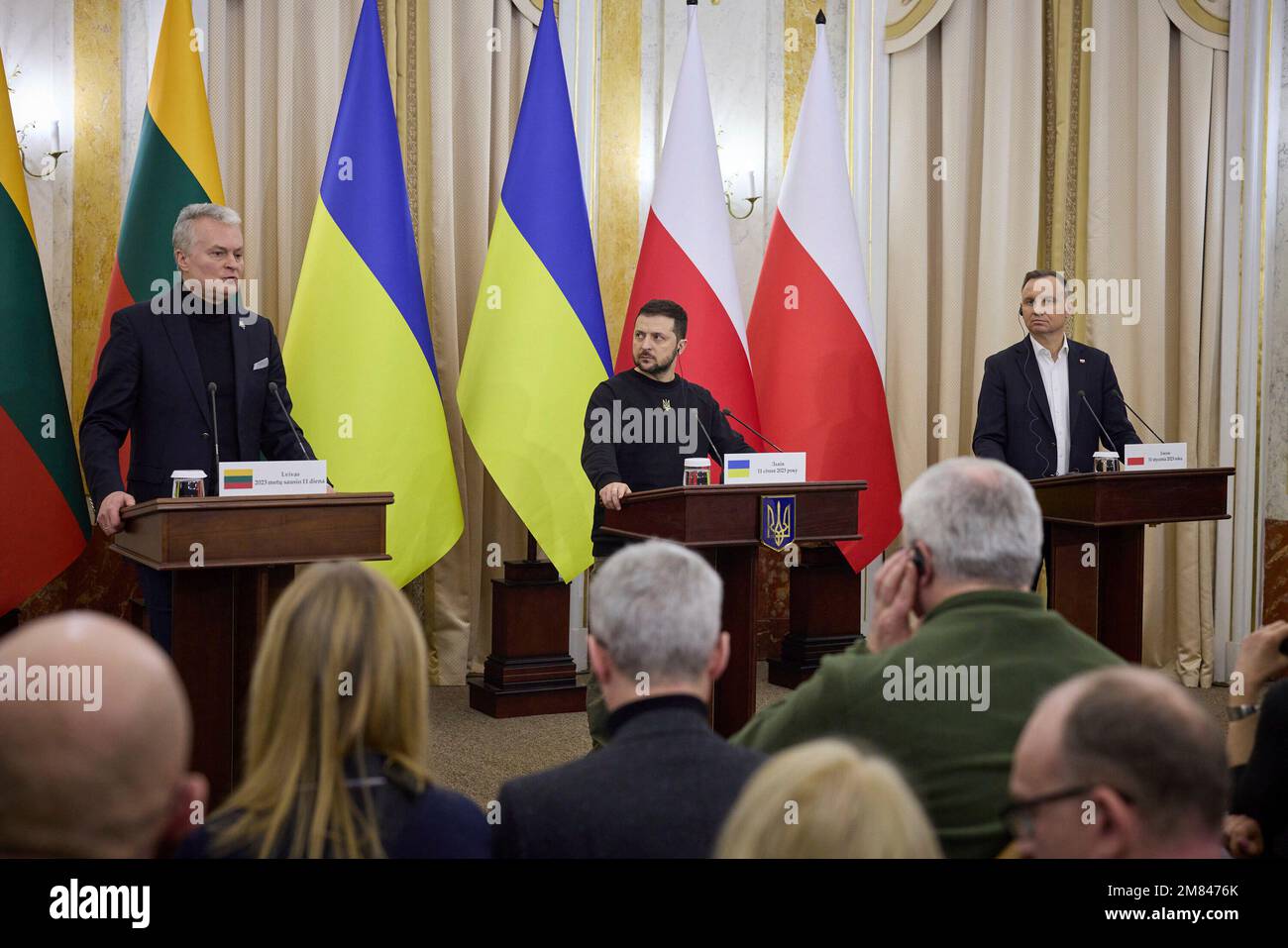 Lviv. 11th janvier 2023. La guerre en Ukraine. Président Volodymyr ZELENSKYY sur 11 janvier 2023 à Lviv. Le Président Volodymyr SELENSKYY rencontre le Président polonais Andrzej Duda et le Président lituanien Gitanas Nauseda, voyage de travail du Président de l'Ukraine dans la région de Lviv et rencontre avec les Présidents de la Pologne et de la Lituanie crédit: Le Bureau présidentiel de l'Ukraine via/dpa/Alay Live News Banque D'Images