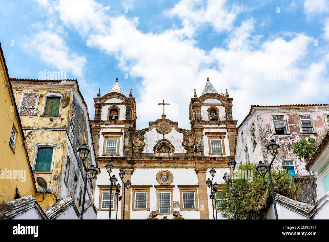 Église historique de style baroque dans le quartier de Pelourinho dans la ville de Salvador, Bahia Banque D'Images