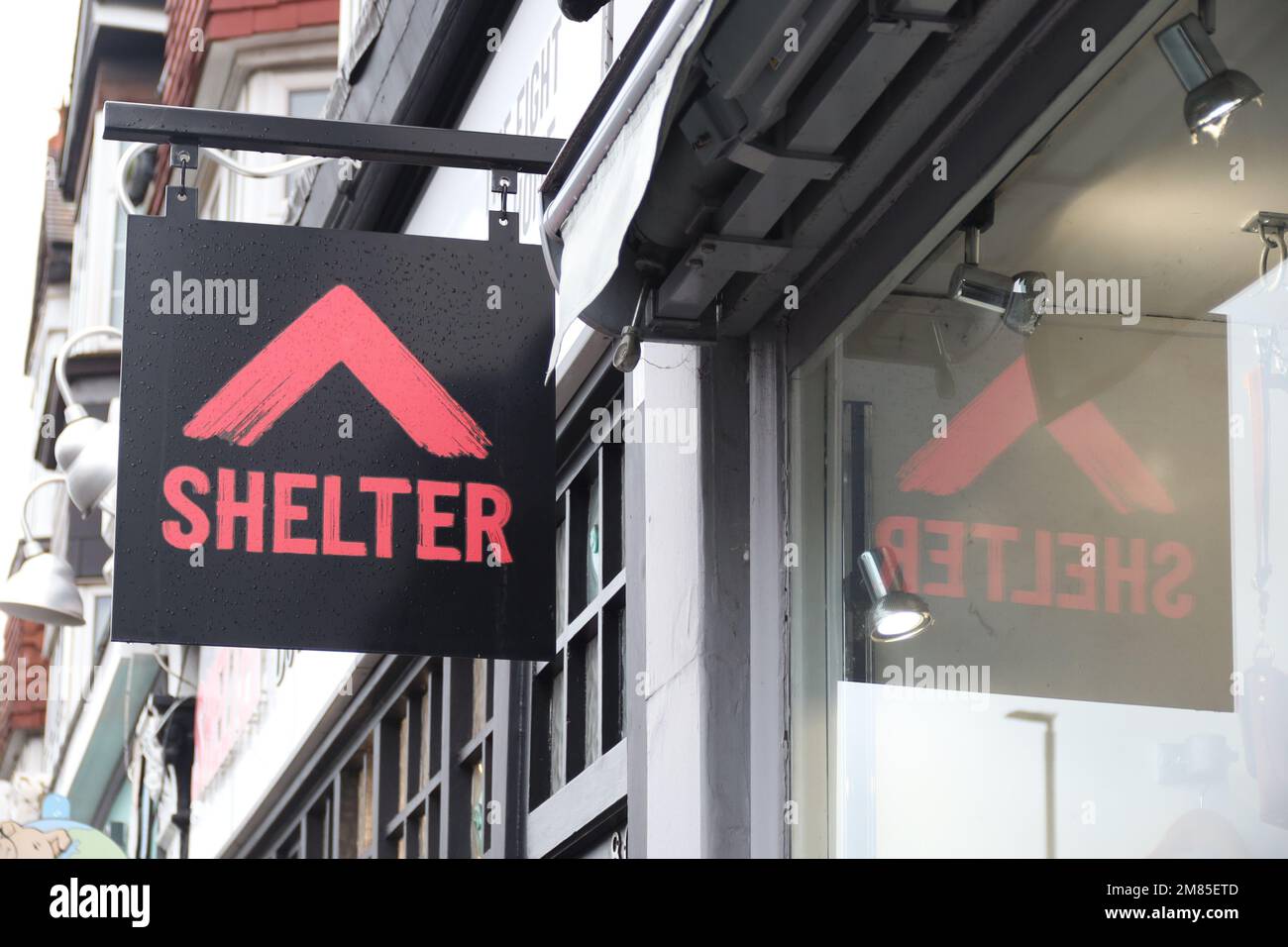 LONDRES, Royaume-Uni - 12 janvier 2023 : enseigne Shelter Shop. Banque D'Images