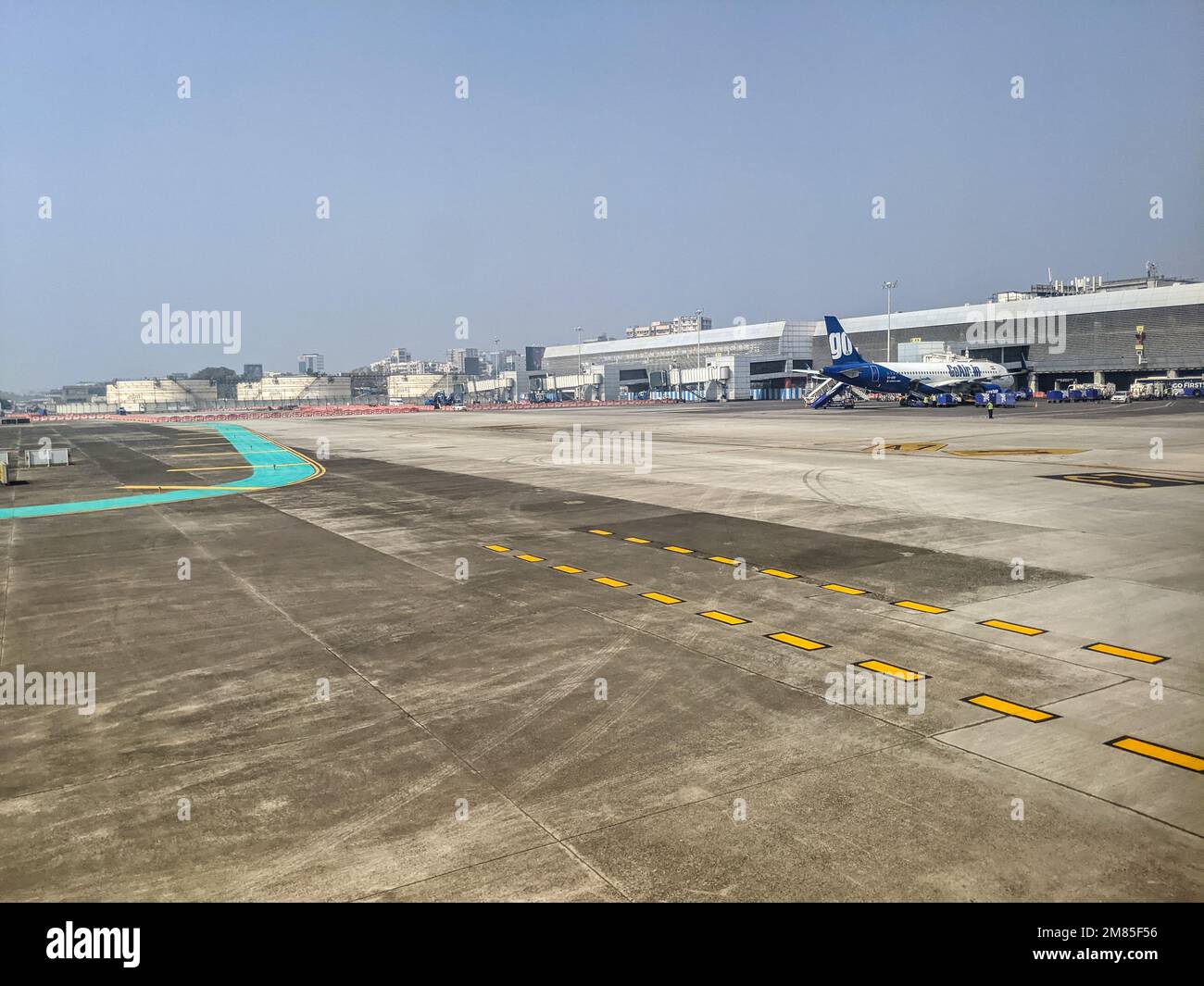 L'avion de GoAir Airlines au terminal T1 de l'aéroport international de Kempegowda Bengaluru, Inde. Banque D'Images