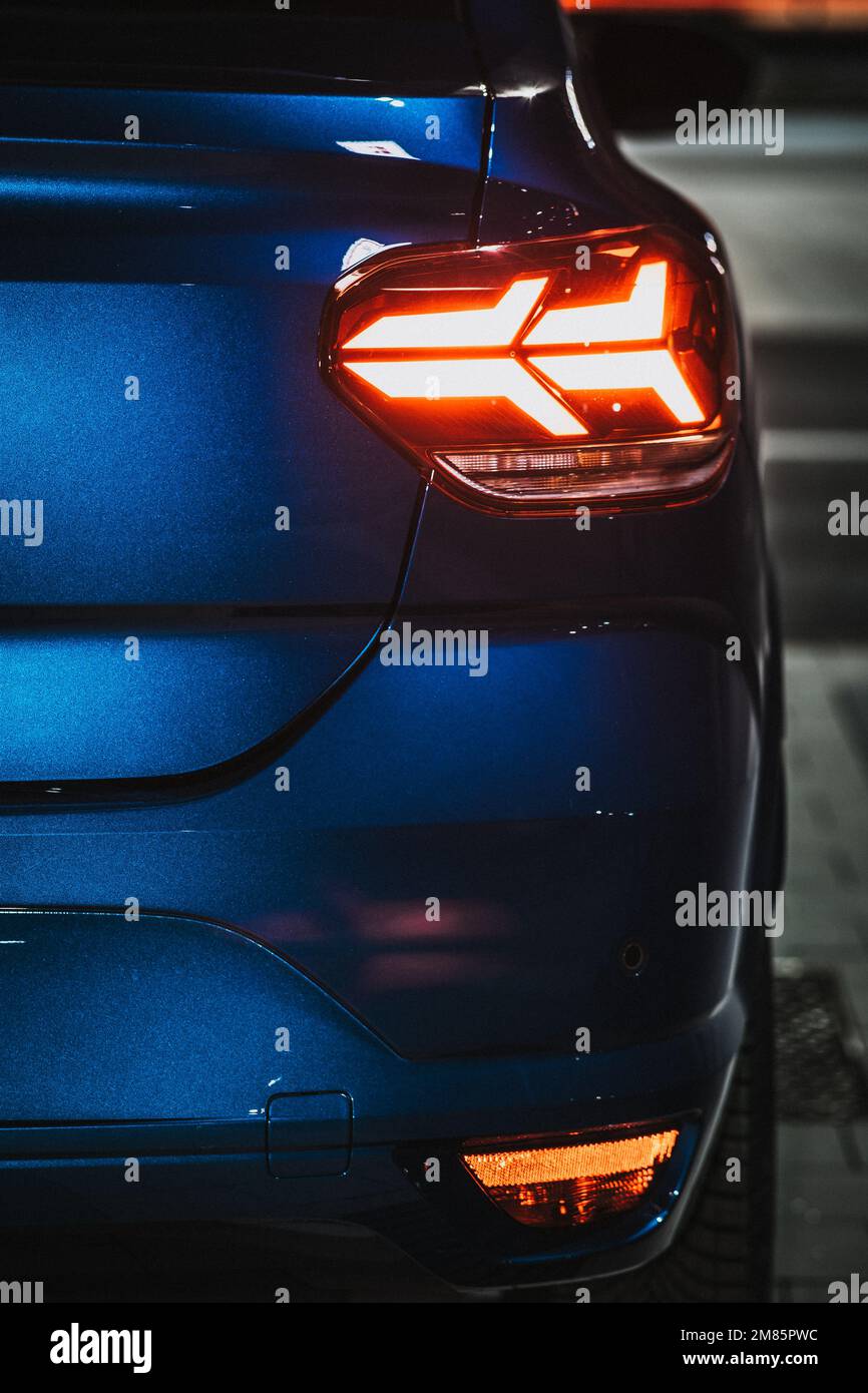 Dacia Logan 2023 - Bleu fer Banque D'Images