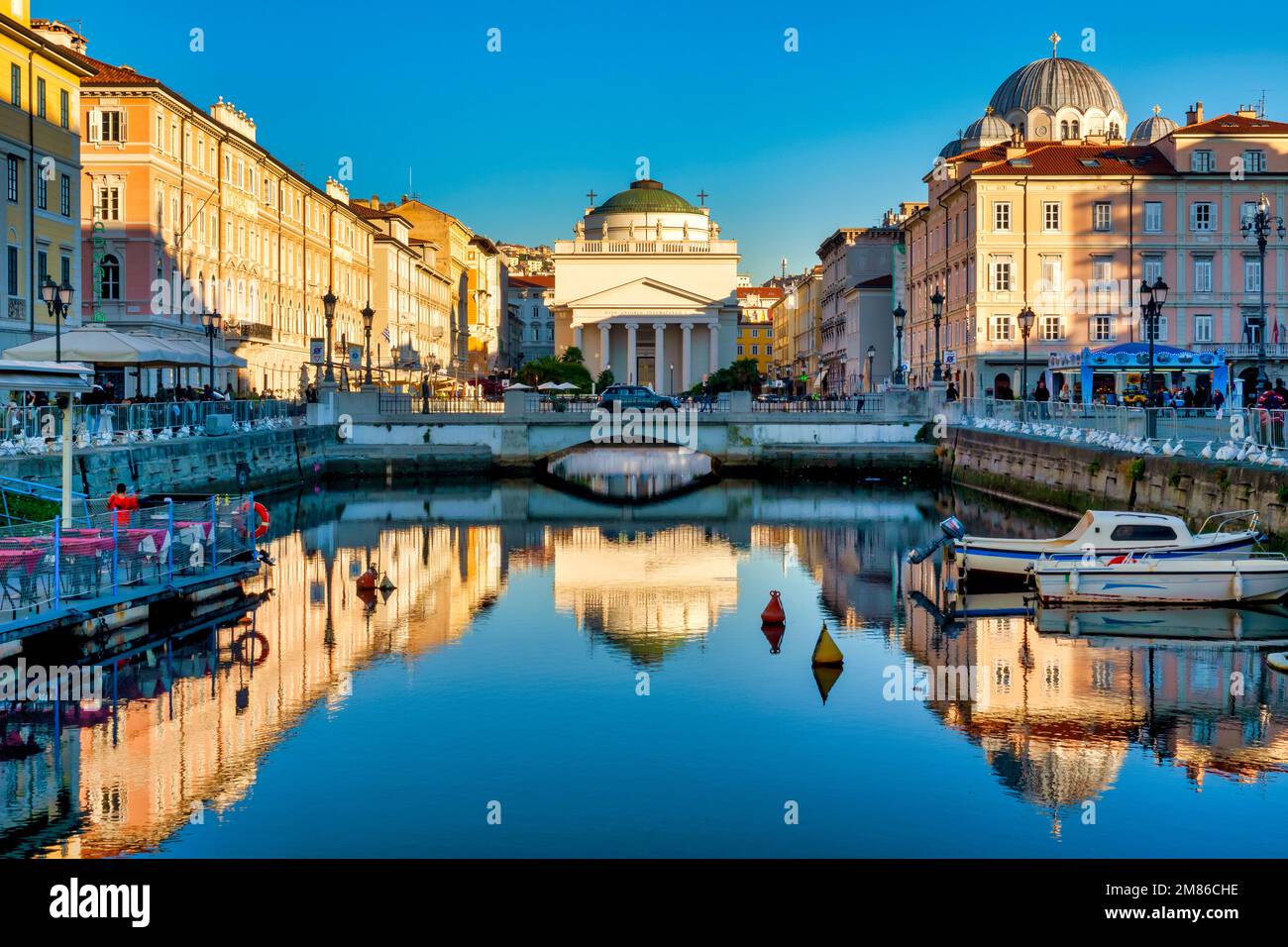 Vue sur le Canal Grande, Trieste, Italie Banque D'Images