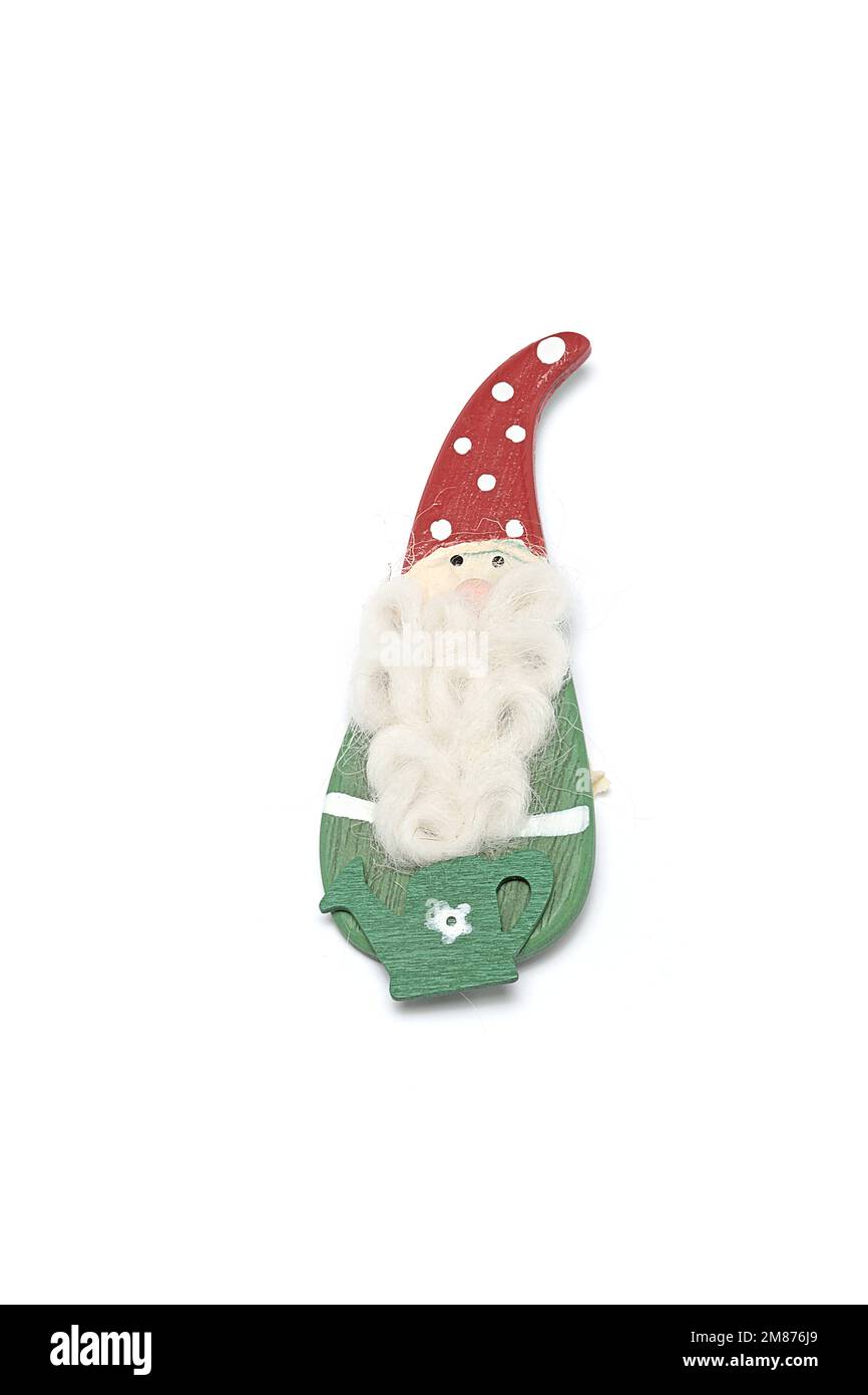 Gadgets en bois, gadgets en tissu et gadgets en céramique, de formes diverses. Arbre, porte-clés, nains, objets décoratifs, marionnettes, porte-bougie, antidérapant Banque D'Images