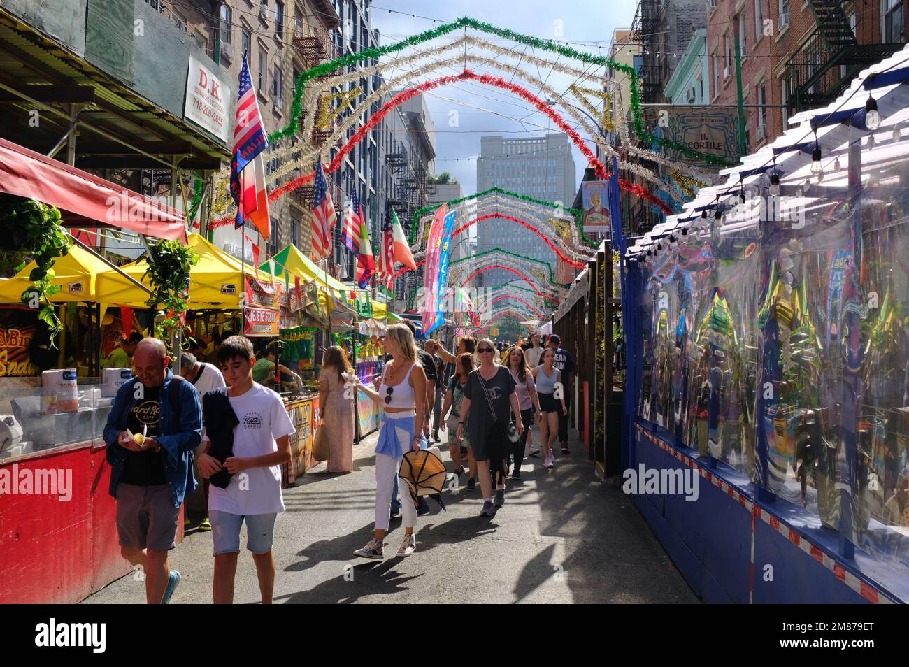 Le festival annuel de San Gennaro avec des visiteurs à Little Italy.Manhattan.New York City.USA Banque D'Images