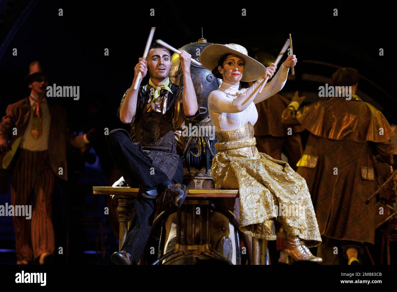 Artistes lors d'une répétition de la production du Cirque du Soleil de Kurios : Cabinet de curiosités au Royal Albert Hall, Londres. Date de la photo: Jeudi 12 janvier 2023. Banque D'Images