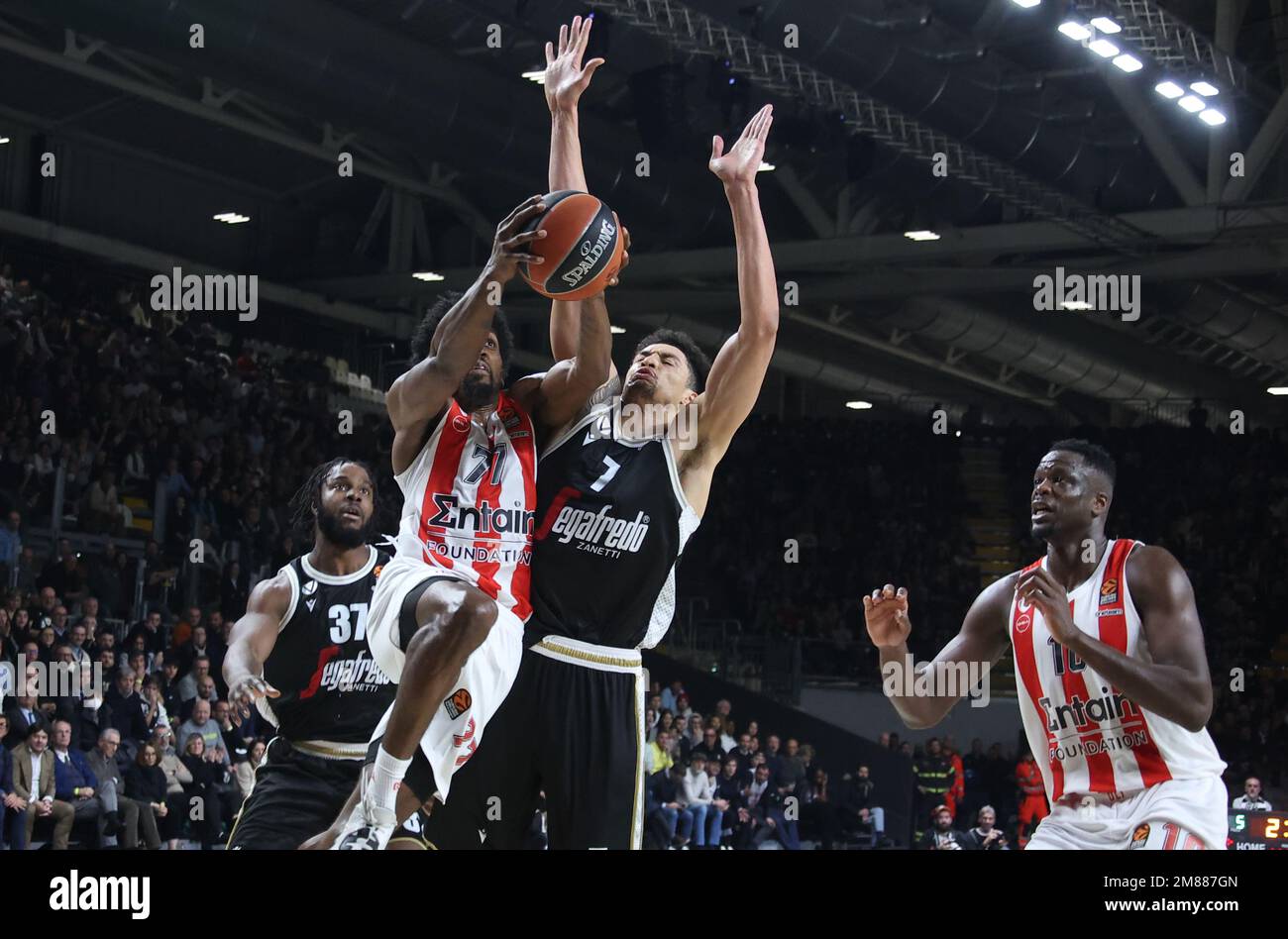 Bologna, Italie, 12/01/2023, Ismael Bako (Segafredo Virtus Bologna