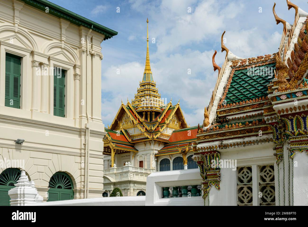 Salle du trône Phra Thinang Chakri Maha Prasat, au temple Wat Phra Kaeo, ancien palais royal, Temple du Bouddha d'Émeraude, Bangkok, Thaïlande, Asie Banque D'Images