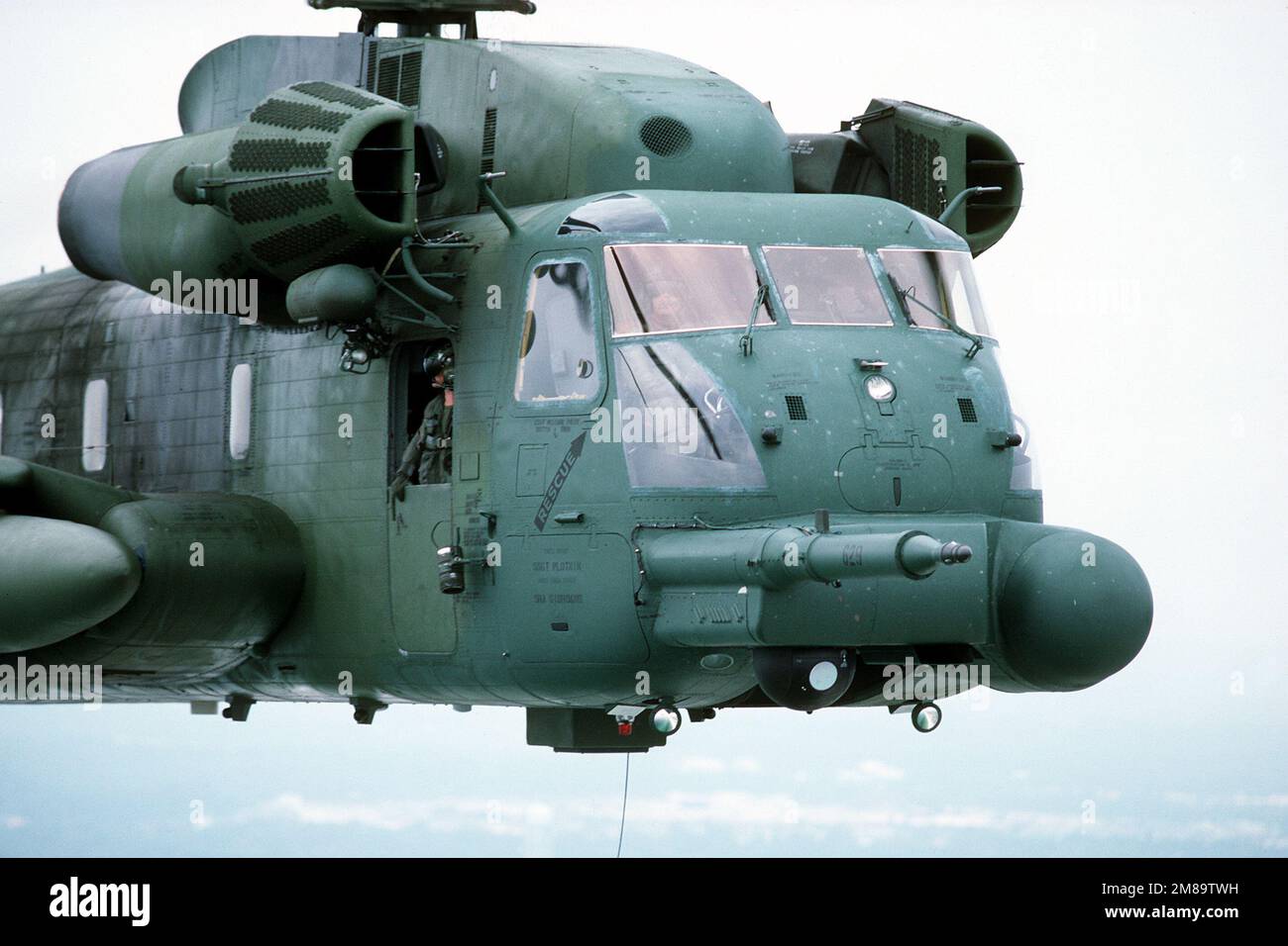 Vue en gros plan avant droite d'un hélicoptère MH-53H de l'escadron des opérations spéciales 20th. Pays : inconnu Banque D'Images