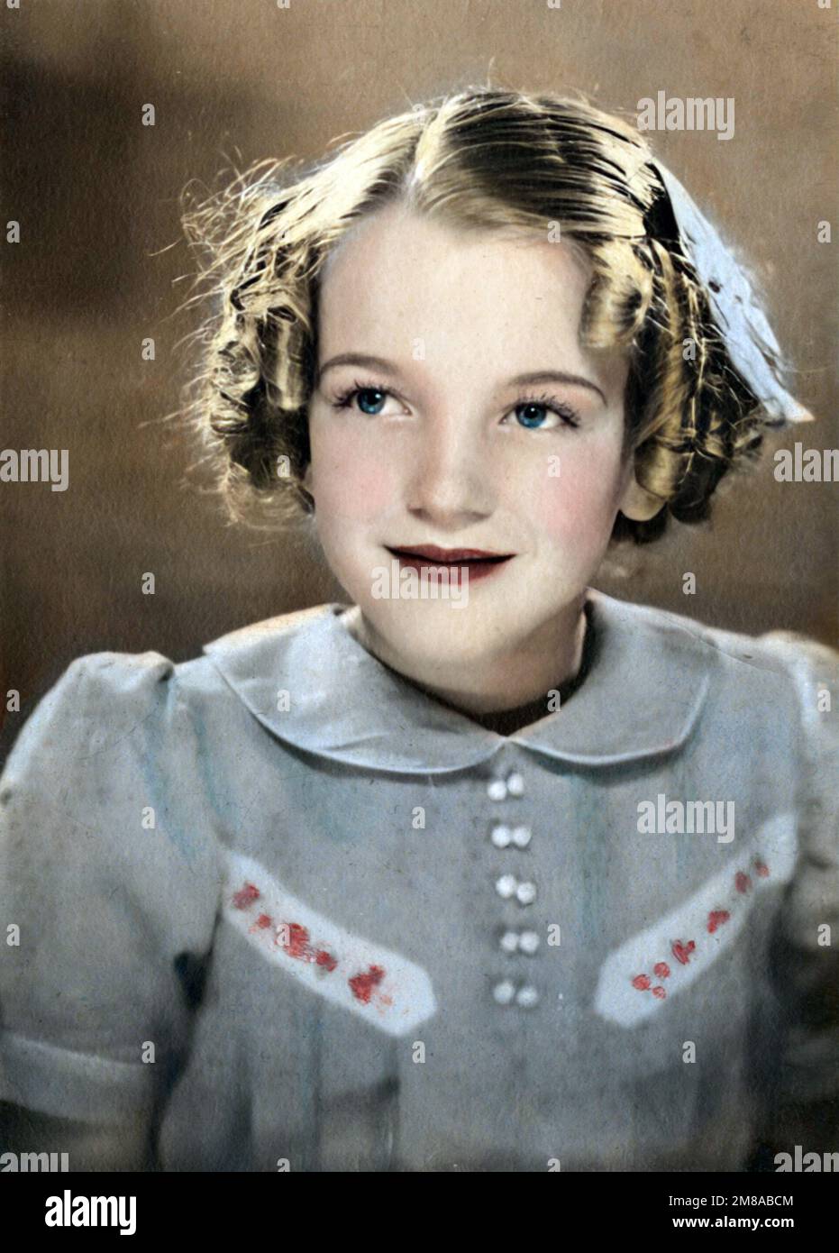 Marilyn Monroe photographie d'enfance - Norma Jeane à 9 ans. 1935 retouché. Banque D'Images